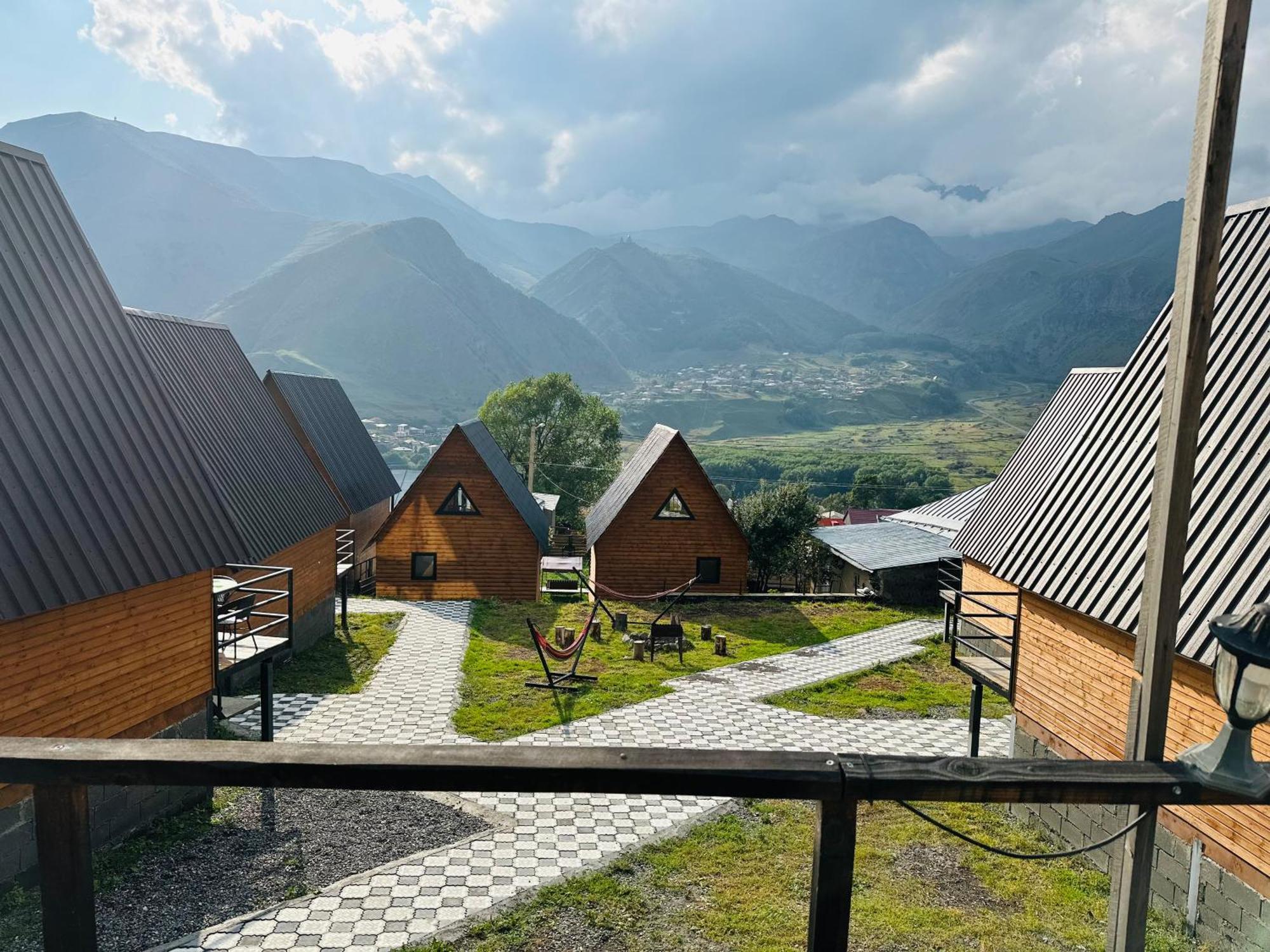 Guesthouse Elli & Cottages 카즈베기 외부 사진