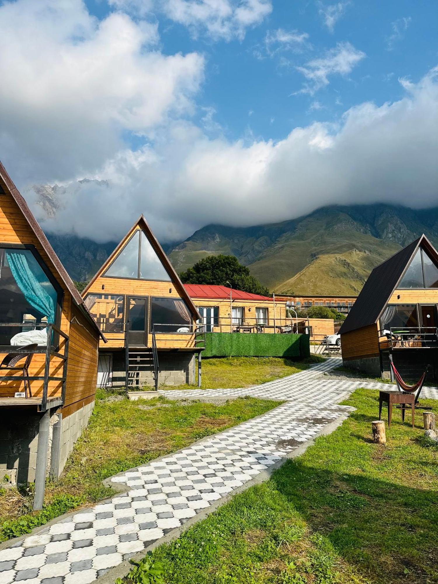 Guesthouse Elli & Cottages 카즈베기 외부 사진