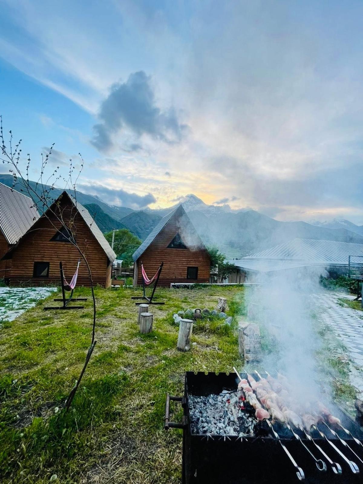Guesthouse Elli & Cottages 카즈베기 외부 사진